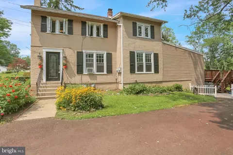6 Perkiomen Ave, Schwenksville, PA 19473