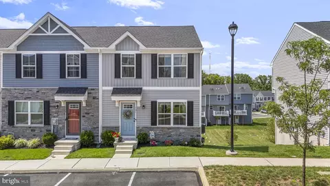 121 Nelson Ln, Pottstown, PA 19464