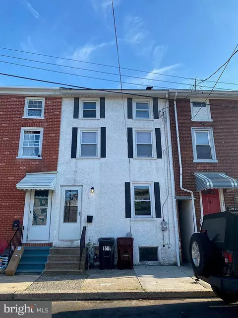 120 W 3rd St Apt, Bridgeport, PA 19405