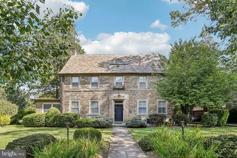425 Chapel Rd, Elkins Park, PA 19027