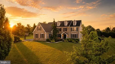 200 Fairway Ct, Harleysville, PA 19438