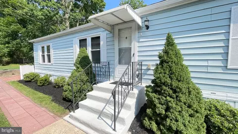 498 Willow Ln, North Wales, PA 19454