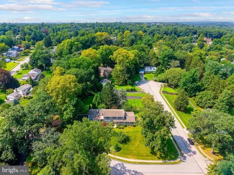 8408 Elliston Dr, Wyndmoor, PA 19038