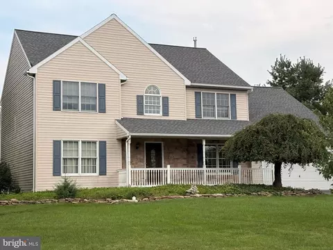 2195 Martin Dr, Gilbertsville, PA 19525