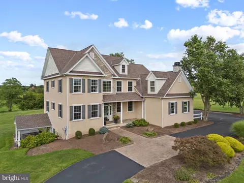521 Dewar Dr, Telford, PA 18969