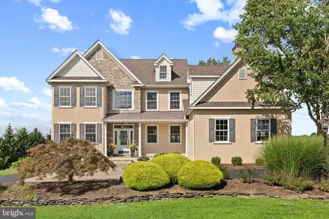 521 Dewar Dr, Telford, PA 18969