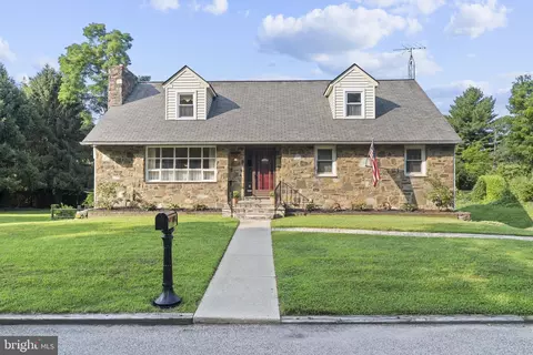 510 Sardaro Ln, Norristown, PA 19401
