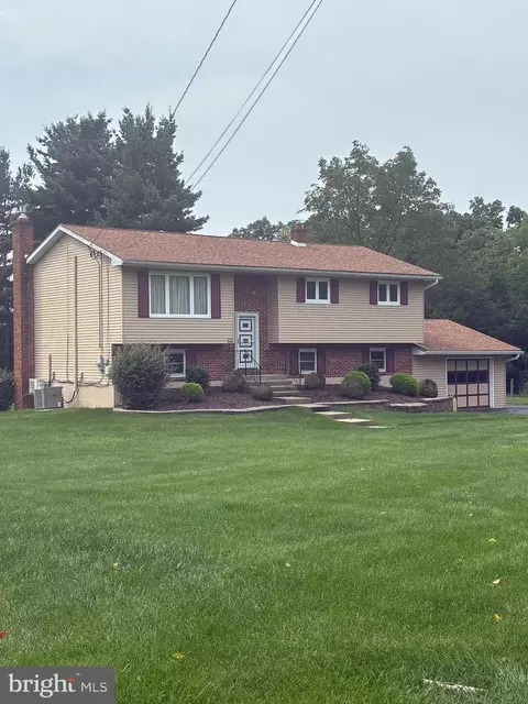 532 W Fifth, Pennsburg, PA 18073