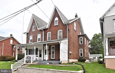 274 Green St Apt, Royersford, PA 19468