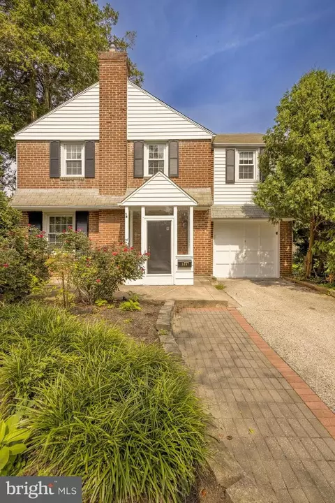 531 Rock Glen Dr, Wynnewood, PA 19096