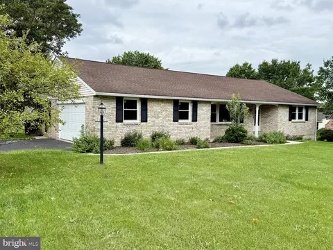 2911 Federal Apt, Gilbertsville, PA 19525