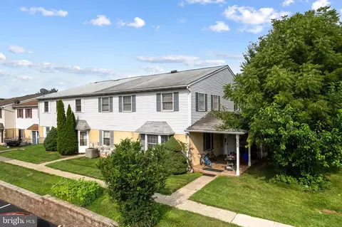 1709 Whitpain Hls, Blue Bell, PA 19422