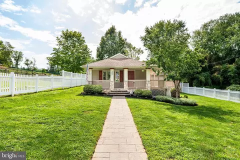 225 Church St, West Conshohocken, PA 19428