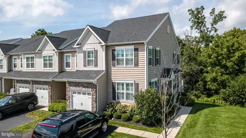 242 Hillstone Cir, Souderton, PA 18964