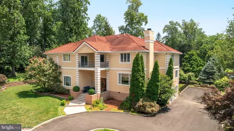 1427 Byberry Rd, Huntingdon Valley, PA 19006
