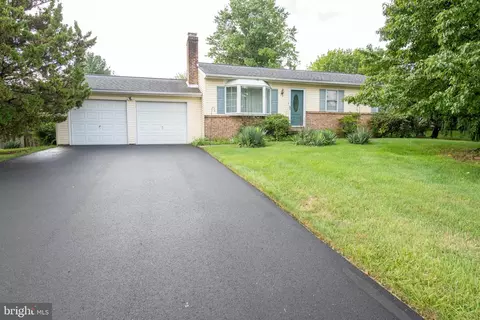 2735 Centennial Rd, Hatboro, PA 19040
