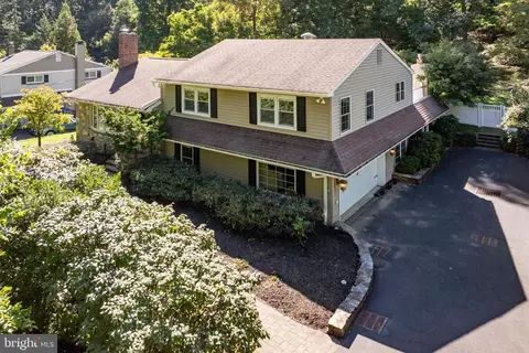 2315 Willow Brook Dr, Huntingdon Valley, PA 19006