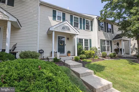 57 Village Dr, Schwenksville, PA 19473