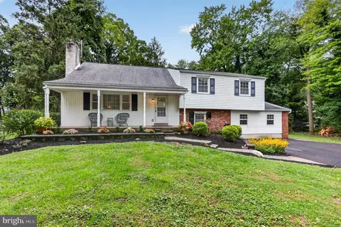 122 County Line Rd, Lansdale, PA 19446