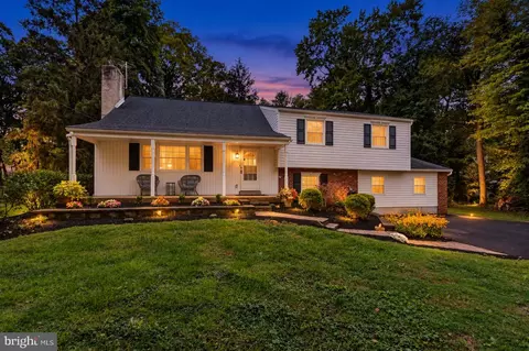 122 County Line Rd, Lansdale, PA 19446