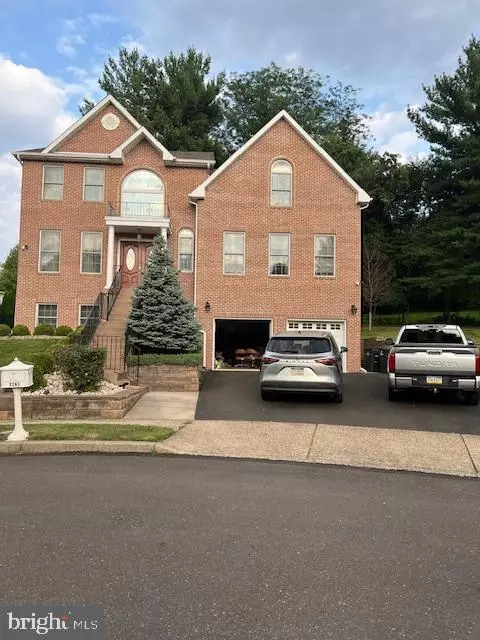2263 Dale Rd, Huntingdon Valley, PA 19006