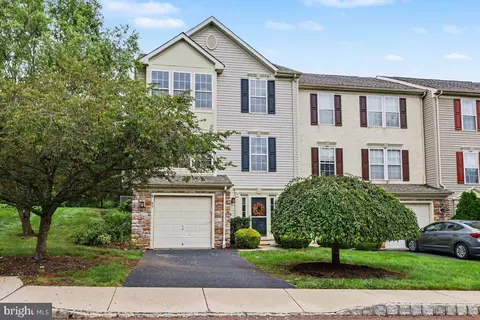 85 Brookview Ln, Pottstown, PA 19464