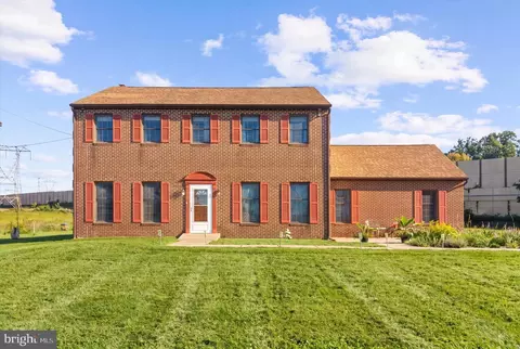 735 E Township Line Rd, Blue Bell, PA 19422
