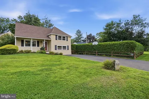 2570 Rosewood Ave, Abington, PA 19001