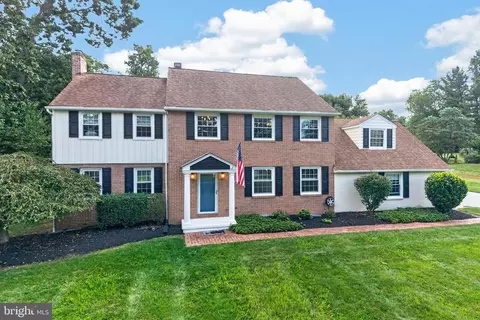 1804 Green Briar Dr, Eagleville, PA 19403