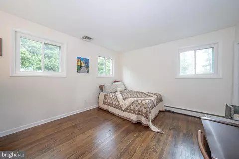 Bedroom - 528 Sprague Rd, Penn Valley, PA 19072 photo 3 of 5