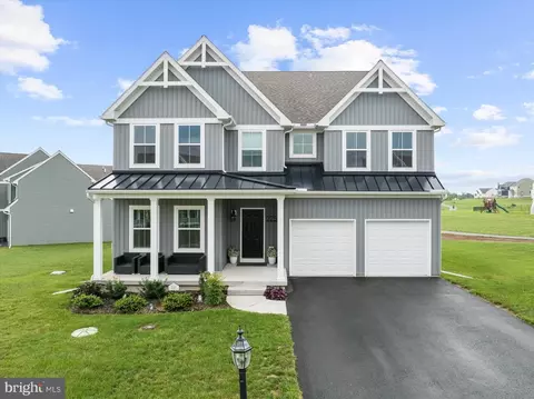 225 Cori Dr Apt, Gilbertsville, PA 19525