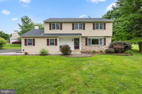 2148 Pheasant Hill Rd, Lansdale, PA 19446