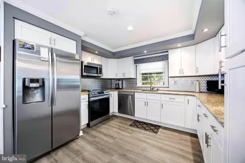 Kitchen - 2941 Pheasant Run Rd, Eagleville, PA 19403 photo 2 of 4