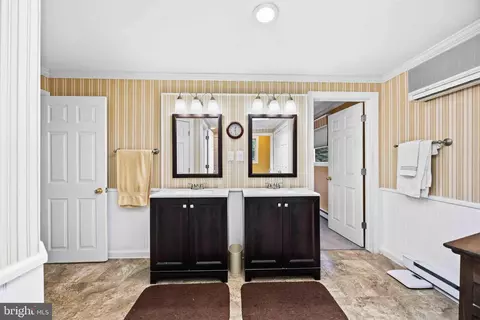 Bath - 2941 Pheasant Run Rd, Eagleville, PA 19403 photo 2 of 4