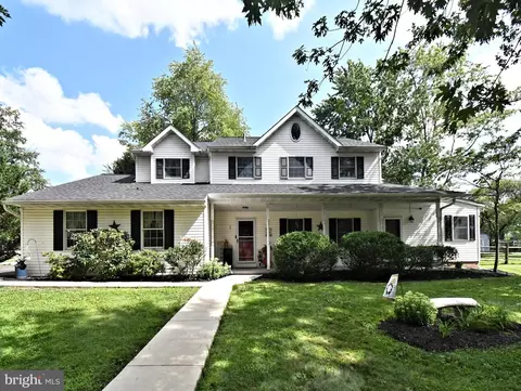 691 Pennfield Dr, Hatfield, PA 19440