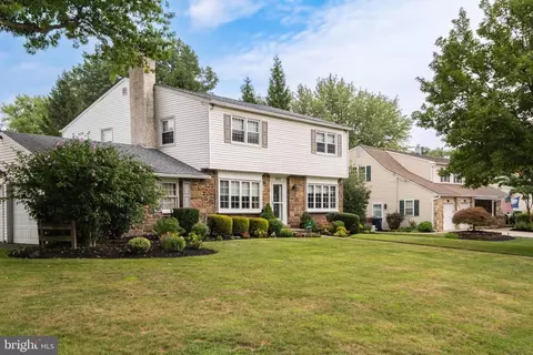 1632 Kenmare Dr, Dresher, PA 19025