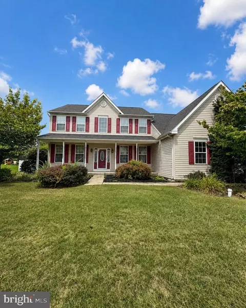 1010 Andrews Ln, Pennsburg, PA 18073