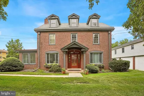 214 N Main St, North Wales, PA 19454