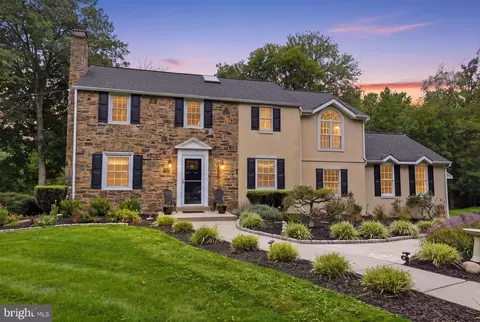980 Valley Rd, Blue Bell, PA 19422