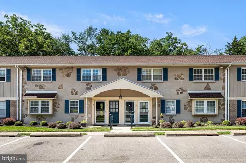 11 Wexford Dr, North Wales, PA 19454