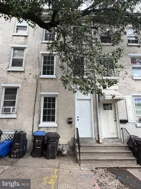 124 W Airy St Apt, Norristown, PA 19401
