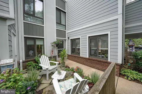 1710 Oakwood Ter #4G, Penn Valley, PA 19072