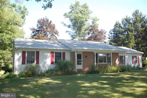 883 Kulp Rd, Harleysville, PA 19438
