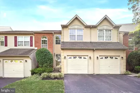 385 Hamilton Dr, Harleysville, PA 19438