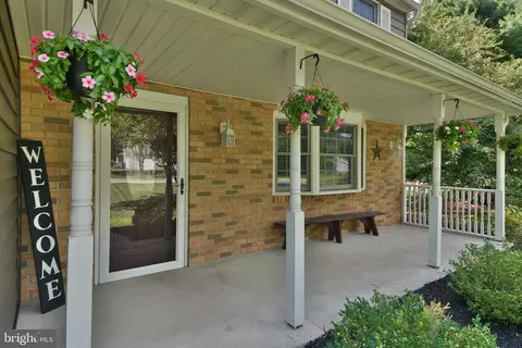 1130 Hunter Hill Dr Apt, Lansdale, PA 19446