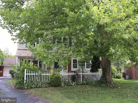 2996 Sheffield Dr, Plymouth Meeting, PA 19462