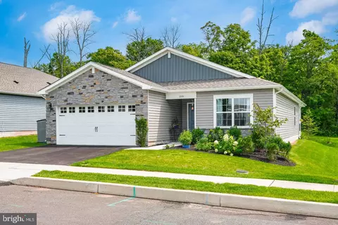 108 Petal Dr, Pottstown, PA 19464