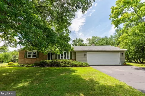 1507 Tennis Cir Apt, Lansdale, PA 19446