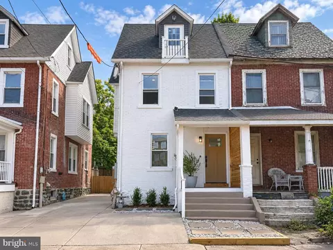 235 E County Line Rd, Ardmore, PA 19003