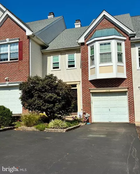 Exterior - 224 Lookout Pl, Wayne, PA 19087 photo 2 of 3